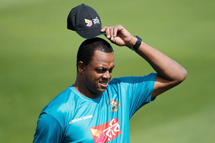 Courtney Walsh